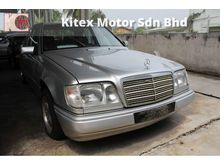 1993 Mercedes-Benz E220 2.2 Sedan -- WELL MAINTAINED --