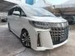 Recon 2019 Toyota Alphard 2.5 SC PACKAGE LOW PRICE HIGH SPEC