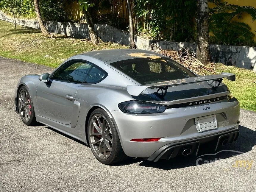 2022 Porsche 718 Cayman GT4 Coupe
