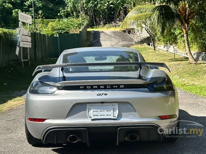 2022 Porsche 718 Cayman GT4 Coupe