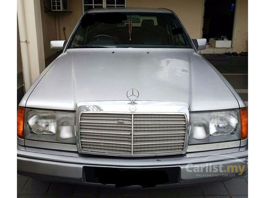 1990 Mercedes-Benz 300E Sedan