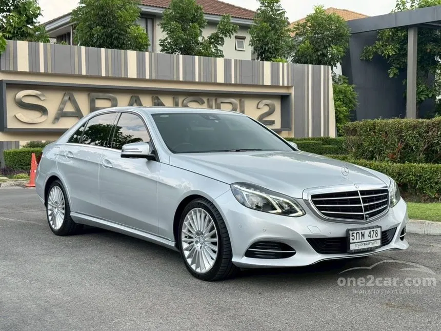 2016 Mercedes-Benz E300 Blue TEC Hybrid Sedan
