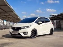 2015 Honda JAZZ 1.5 (ปี 14-22) SV Hatchback