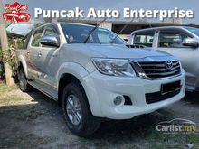2013 Toyota Hilux 2.5 VNT Standard Pickup Truck