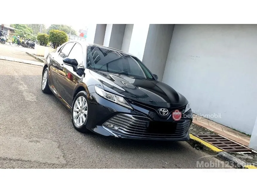 2019 Toyota Camry V Sedan