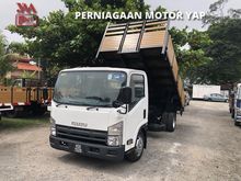 2019 Isuzu NPR85 3 Ton 14.5 Feet 7500KG Wooden Tipper Lorry