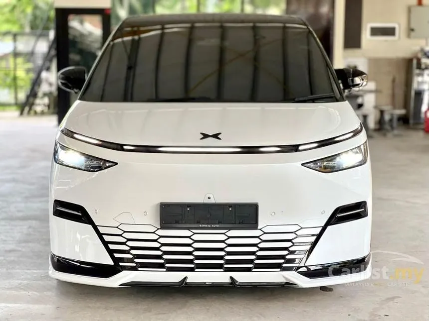 2025 XPeng X9 Standard Range Pro MPV