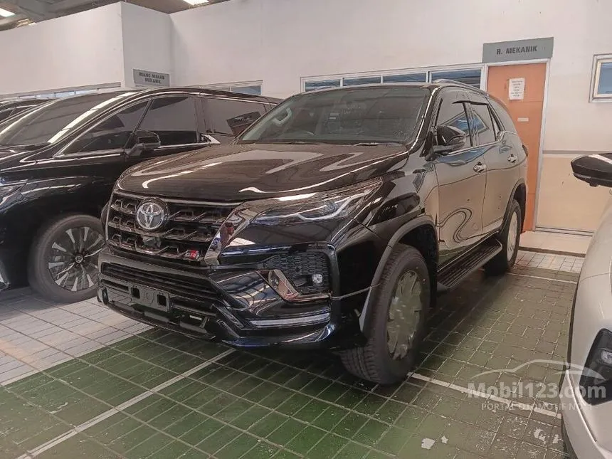 Jual Mobil Toyota Fortuner 2024 GR Sport 2.8 di DKI Jakarta Automatic SUV Hitam Rp 598.000.000
