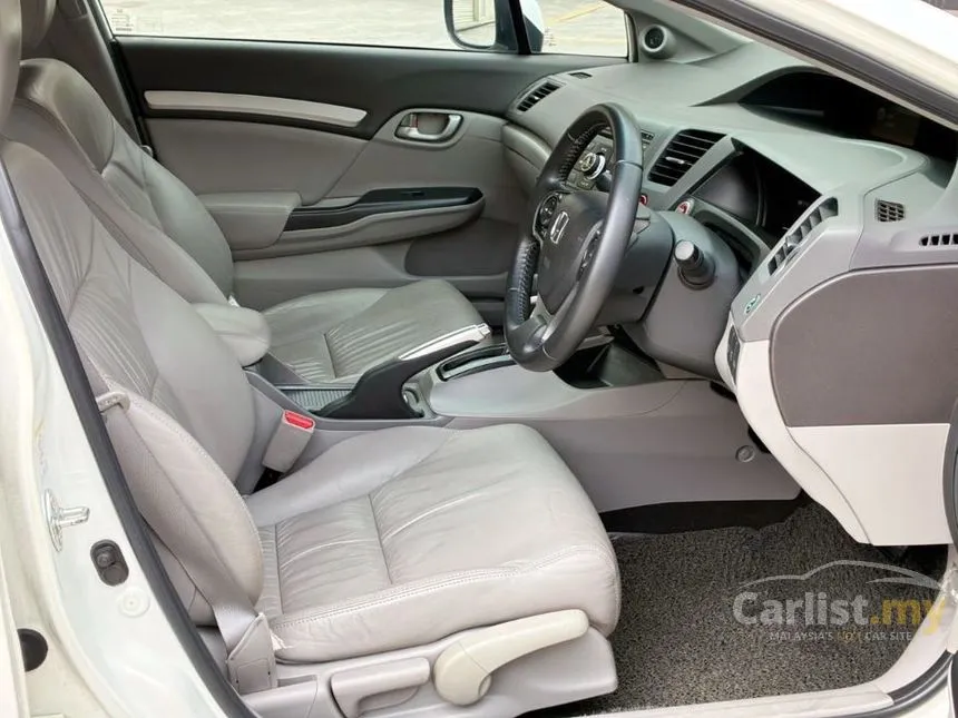 2013 Honda Civic Hybrid Sedan