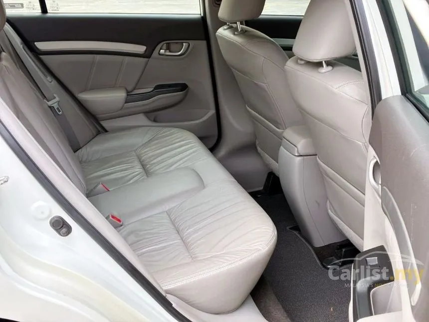 2013 Honda Civic Hybrid Sedan