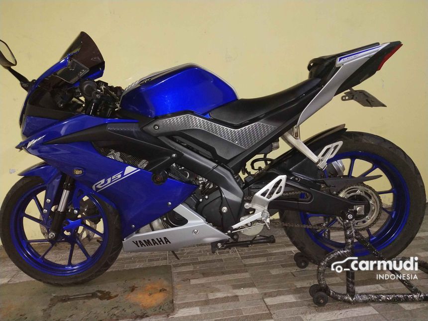 r15 v3 second hand price