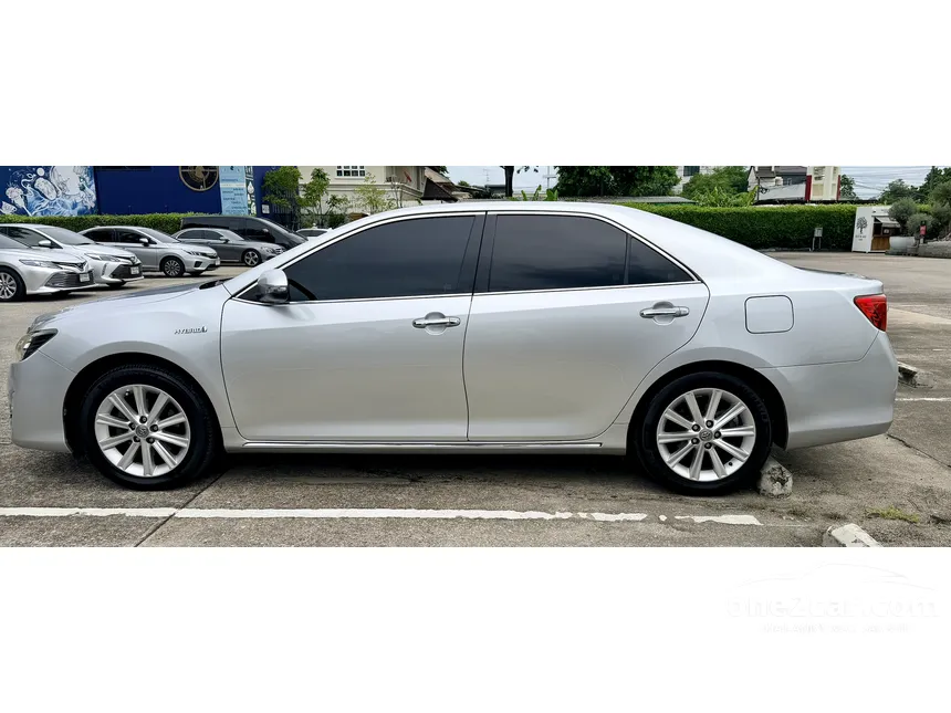2013 Toyota CAMRY Hybrid DVD Sedan
