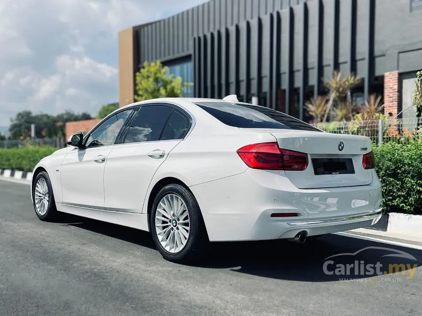 2018 BMW 318i Luxury Sedan