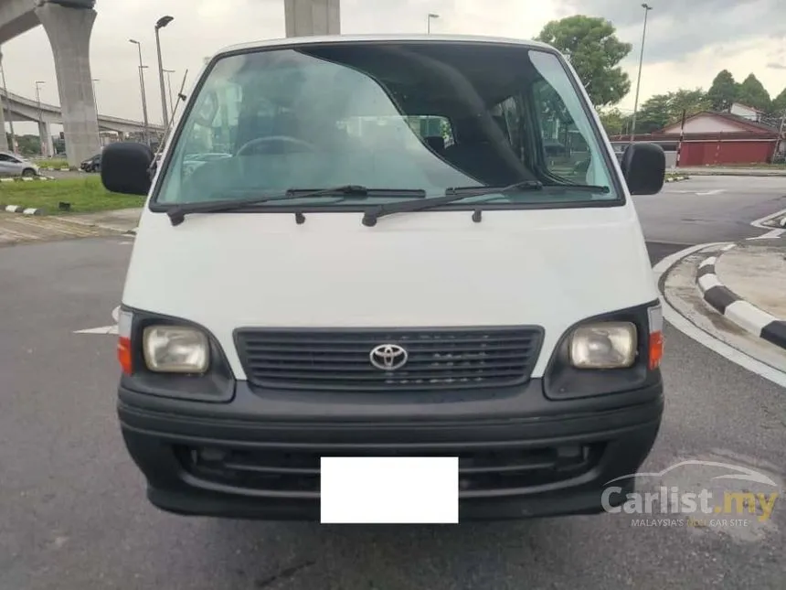 2004 Toyota Hiace Van