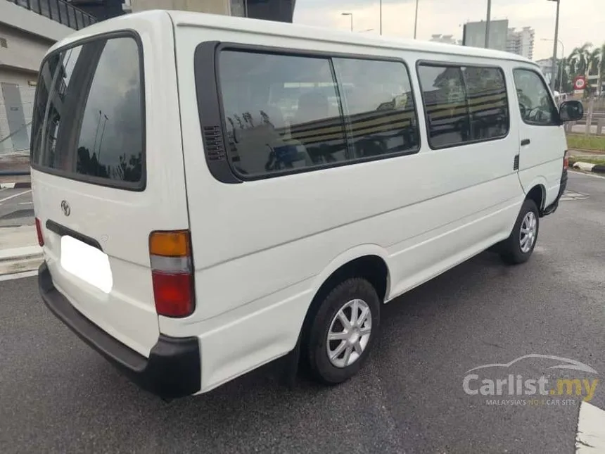 2004 Toyota Hiace Van