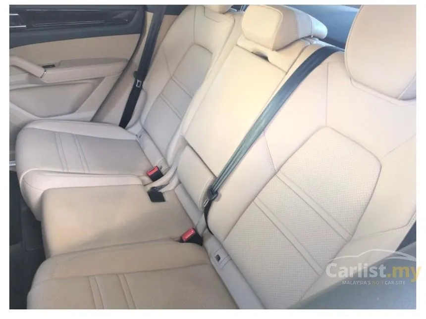 2022 Porsche Cayenne SUV