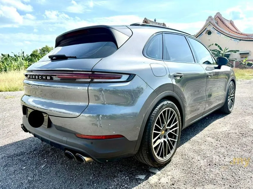 2024 Porsche Cayenne SUV