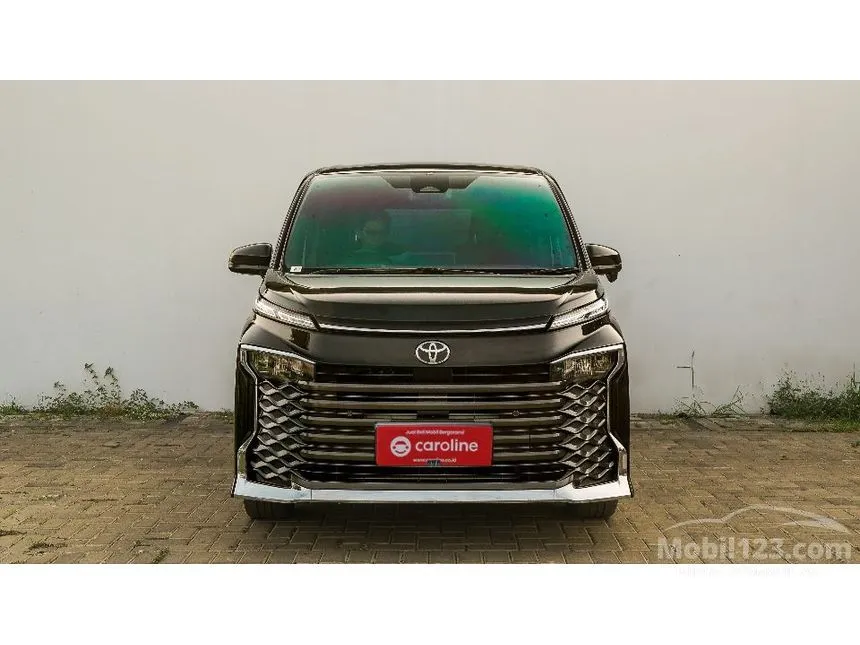 2022 Toyota Voxy MPV