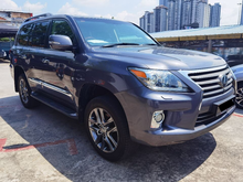 2013 Lexus LX570 5.7 V8 SUV MARK LEVINSON, SURR CAM, P/BOOT, SUNROOF
