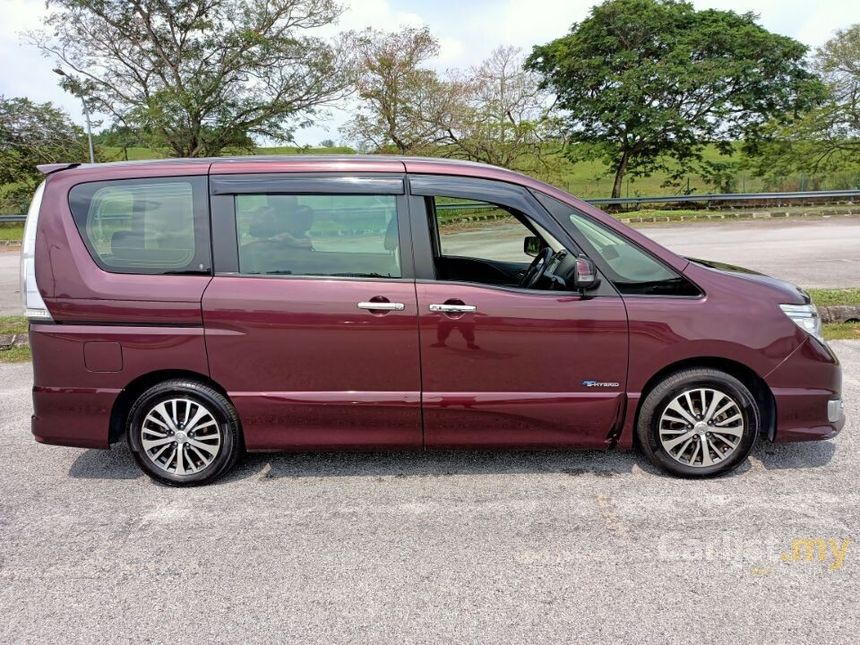 Nissan serena highway star