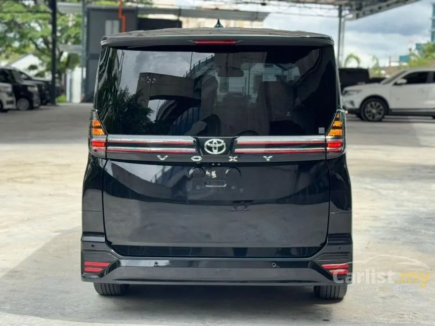 2022 Toyota Voxy S-Z MPV