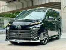 2022 Toyota Voxy 2.0 SZ / ROOF MONITOR / 5 Years Warranty with LOW PROCESSING FEE