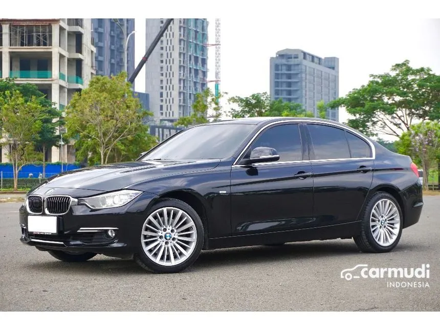 2014 BMW 328i Luxury Sedan