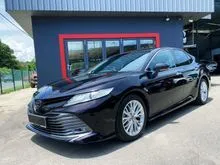 2019 Toyota Camry 2.5 V Sedan, under warranty till 2024
