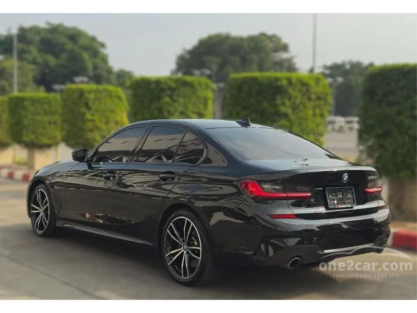 2021 BMW 330e M Sport Sedan