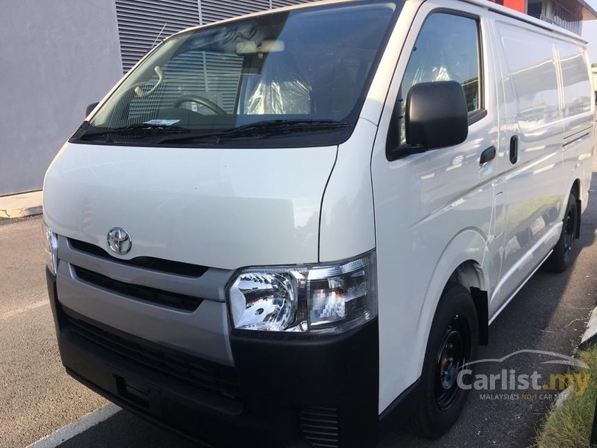 panel hiace 2020