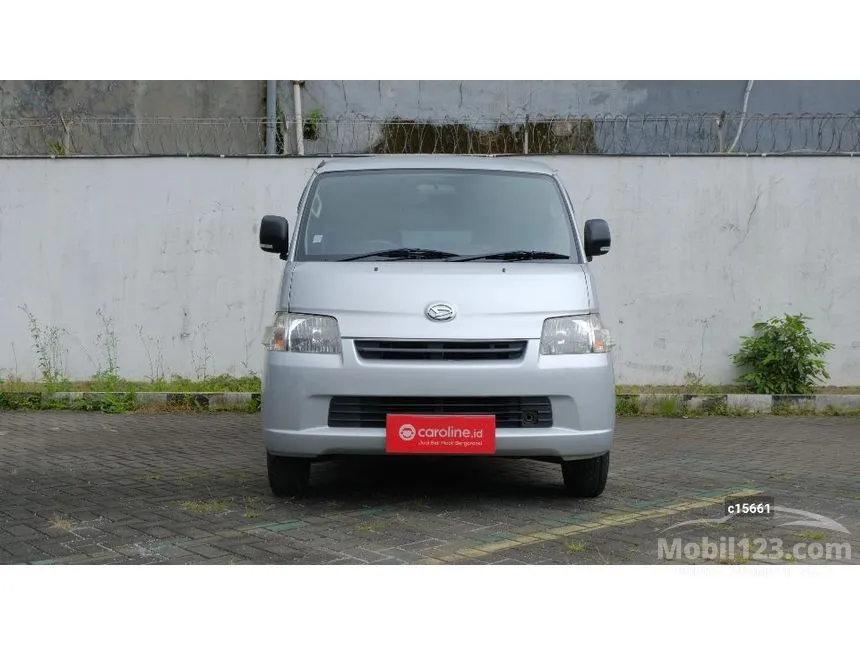 2019 Daihatsu Gran Max Mini Bus D Van