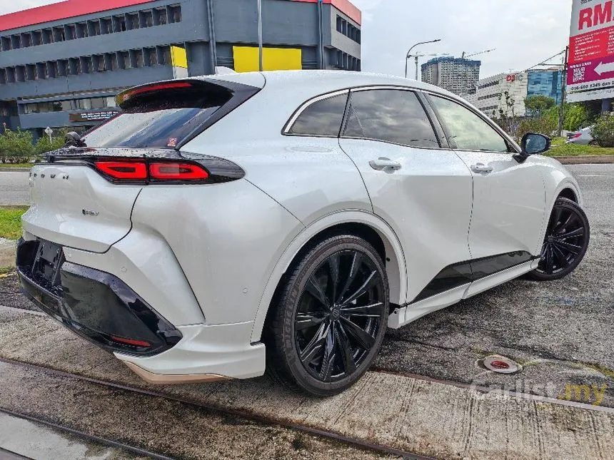 2024 Toyota Crown Sport Z PHEV SUV