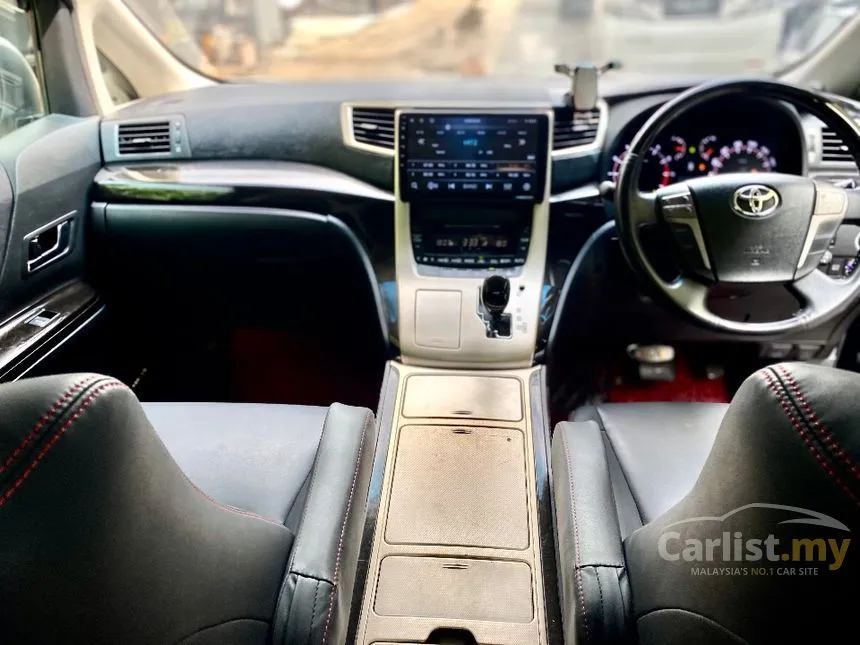 2013 Toyota Vellfire Z Golden Eyes MPV