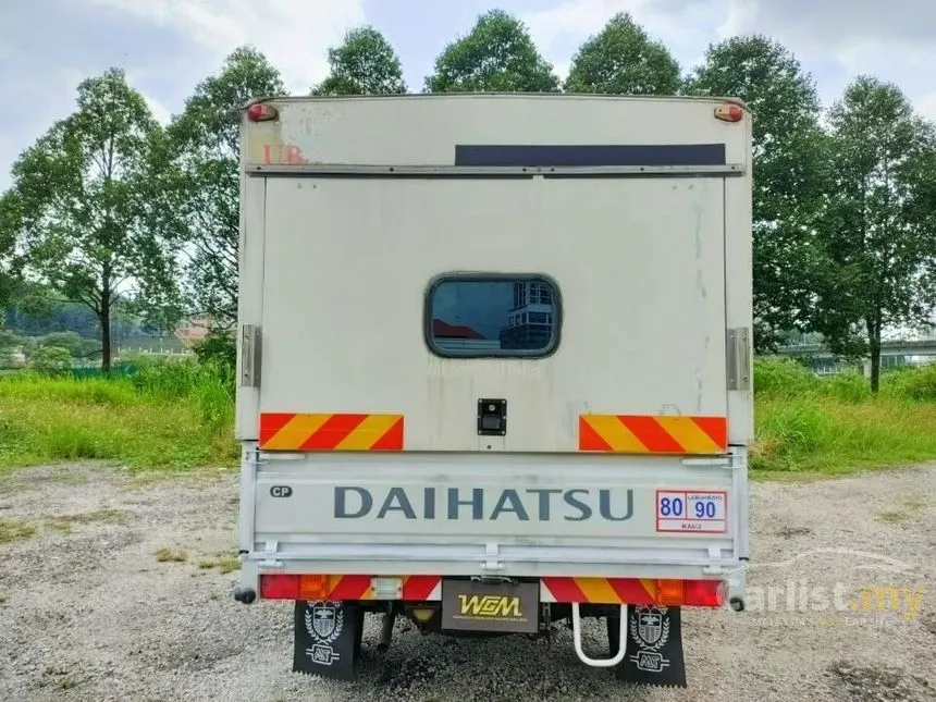 2011 Daihatsu Gran Max Pick up Cab Chassis