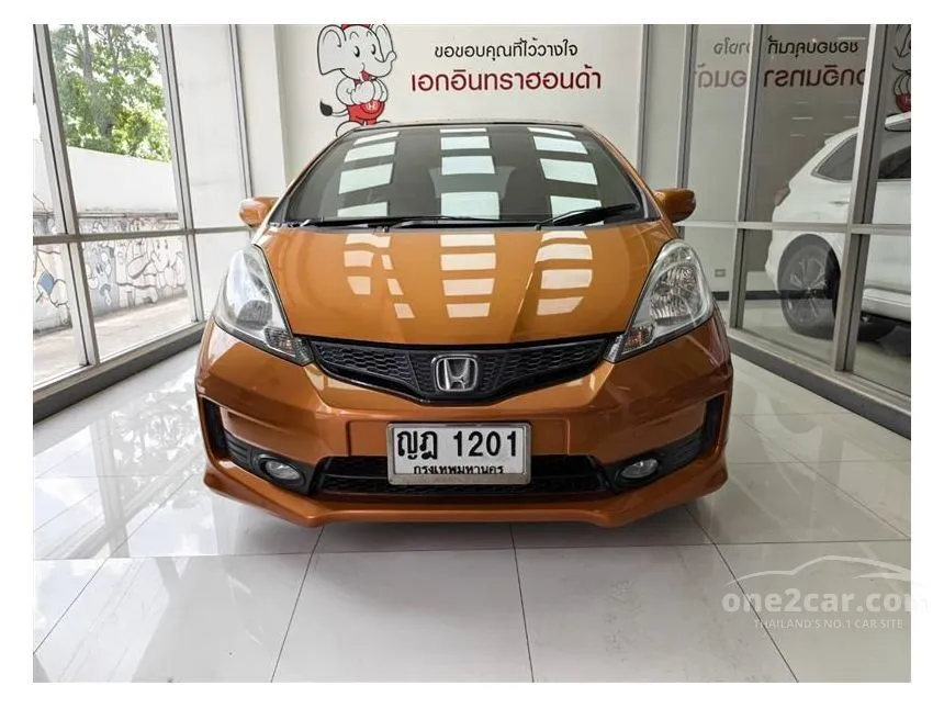 2011 Honda JAZZ SV Hatchback