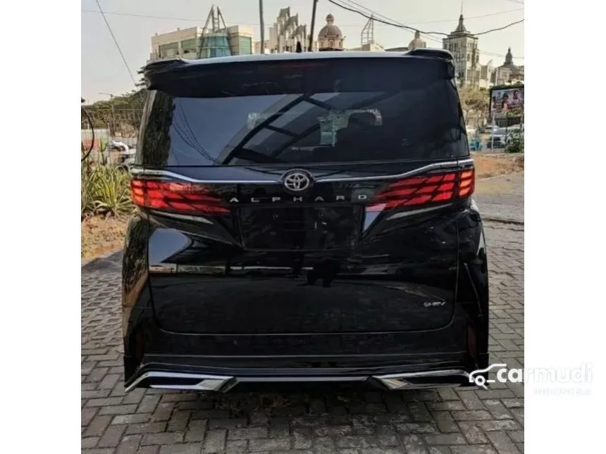 2024 Toyota Alphard HEV MPV