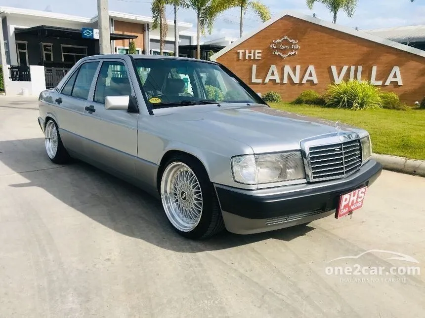 1993 Mercedes-Benz 190E Sedan