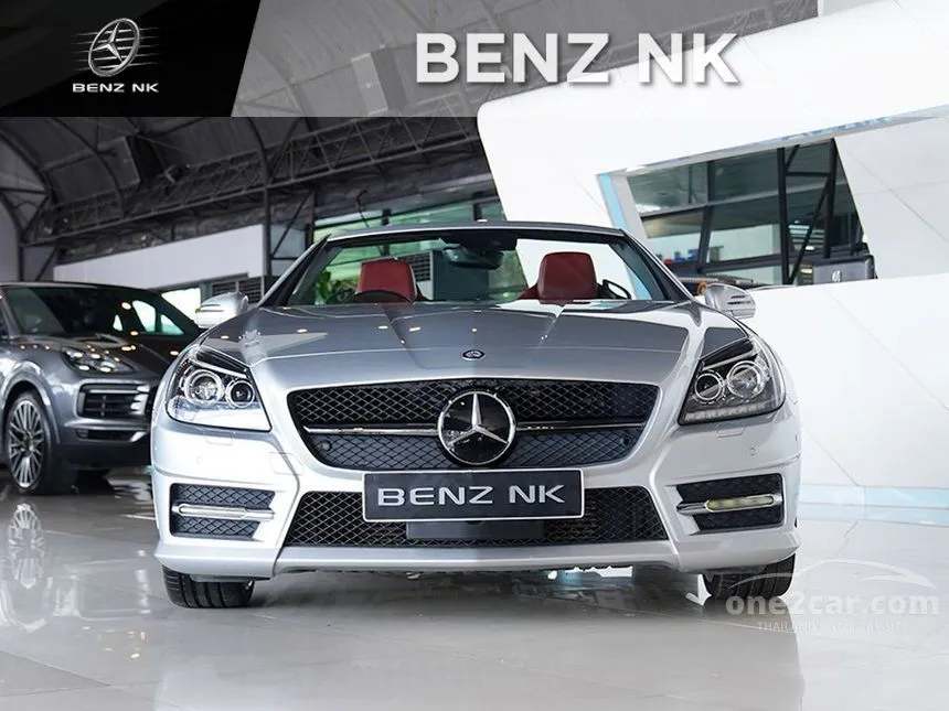 2013 Mercedes-Benz SLK200 AMG Dynamic BlueEFFICIENCY Convertible