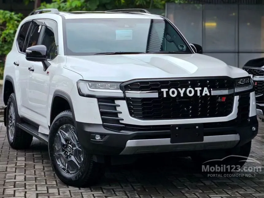 Jual Mobil Toyota Land Cruiser 2024 GR