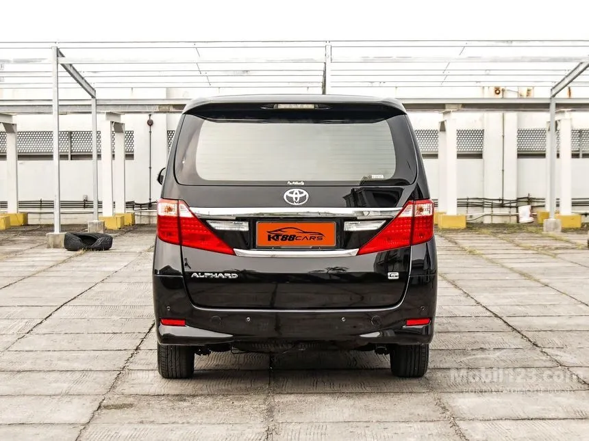 2013 Toyota Alphard G MPV