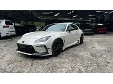 2022 Toyota GR86 2.4 RZ ( MANUAL ) UNREGISTERED ORIGINAL JAPAN FULL SET GR BODYKIT GR MUFFLER GR TRUNK SPOILER TWO TONE INTERIOR AND MANY MORE