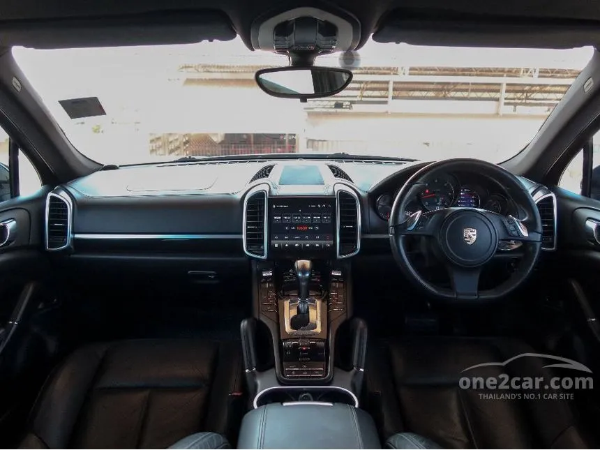 2012 Porsche CAYENNE SUV