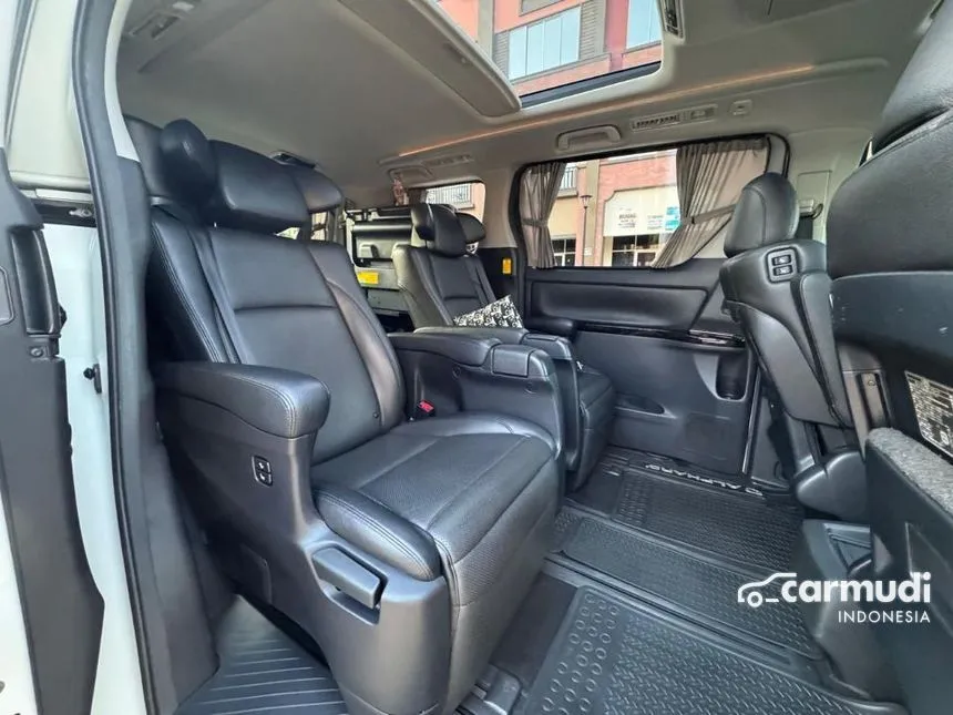 2012 Toyota Alphard SC MPV