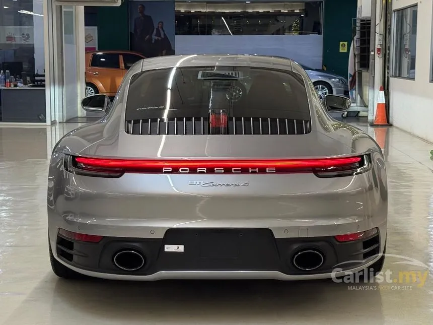 2022 Porsche 911 Carrera S Coupe