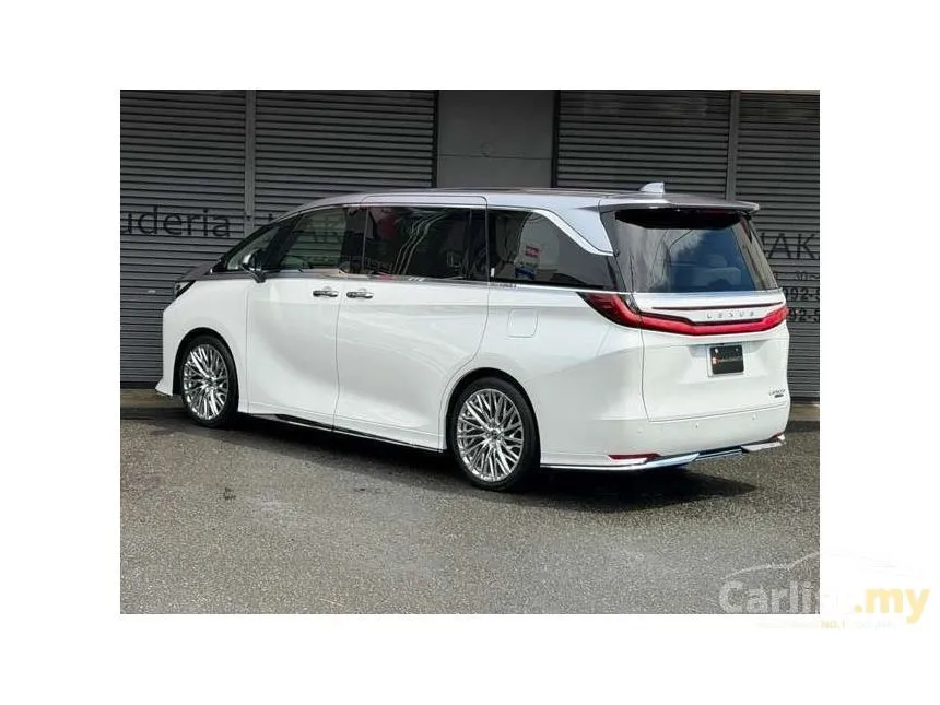 2024 Lexus LM 500h Version L 6 Seater MPV