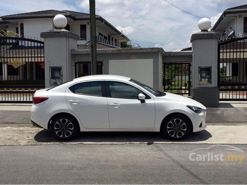 2015 Mazda 2 SKYACTIV-G Sedan