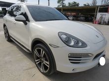 2012 Porsche Cayenne 3.6 SUV GTS V6 ONE OWNER POWER BOOT BLACK LEATHER SEAT ACCIDENT FREE HIGH LOAN TIP TOP CONDITION MUST VIEW