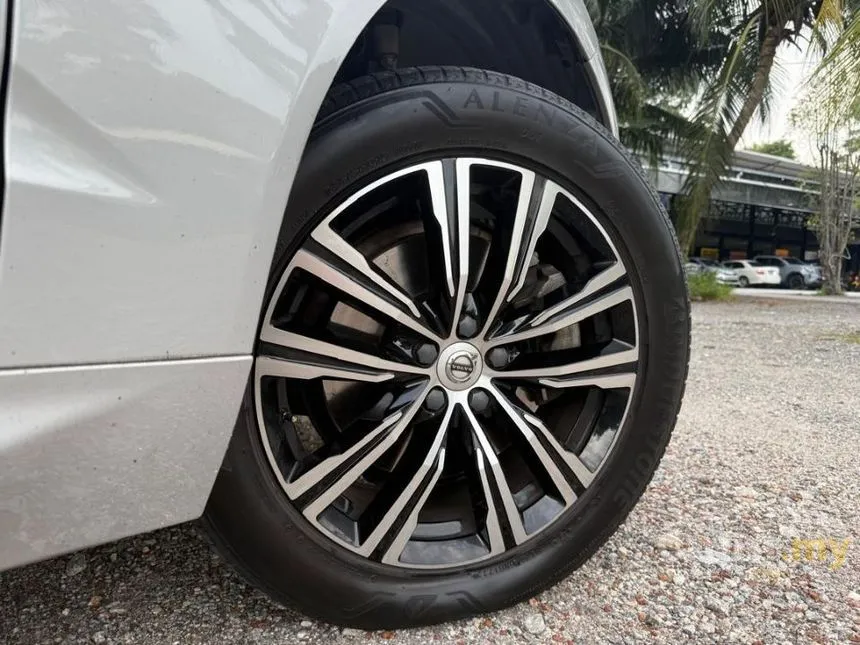 2022 Volvo XC60 Recharge T8 Inscription Plus SUV