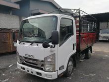 Isuzu NLR130 wooden cargo 14ft /Year register 2021