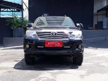 Toyota Fortuner 2.7 G Luxury AT 2011 Hitam Km.70rb Plat F an DP 34jt